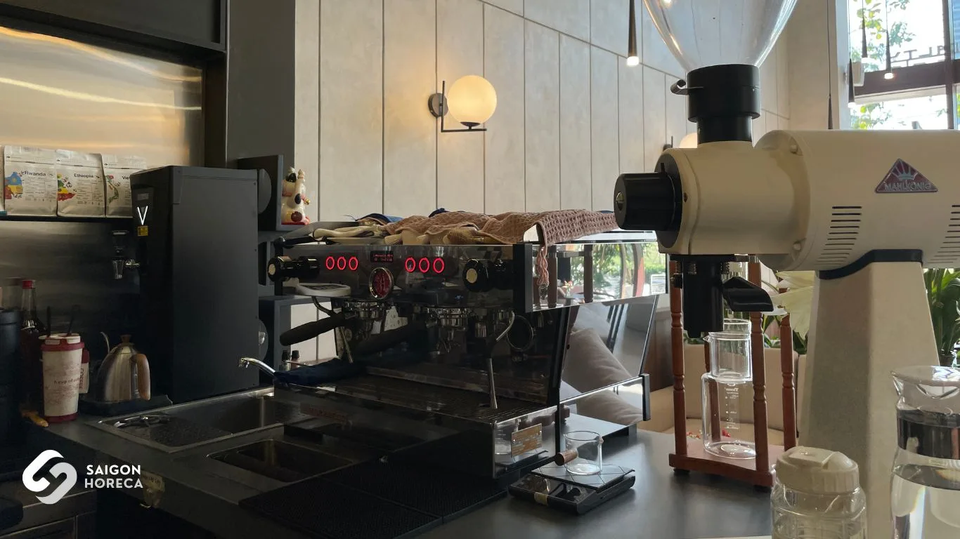 Hệ thống quầy pha chế chuyên nghiệp tại G-Cup Bistro