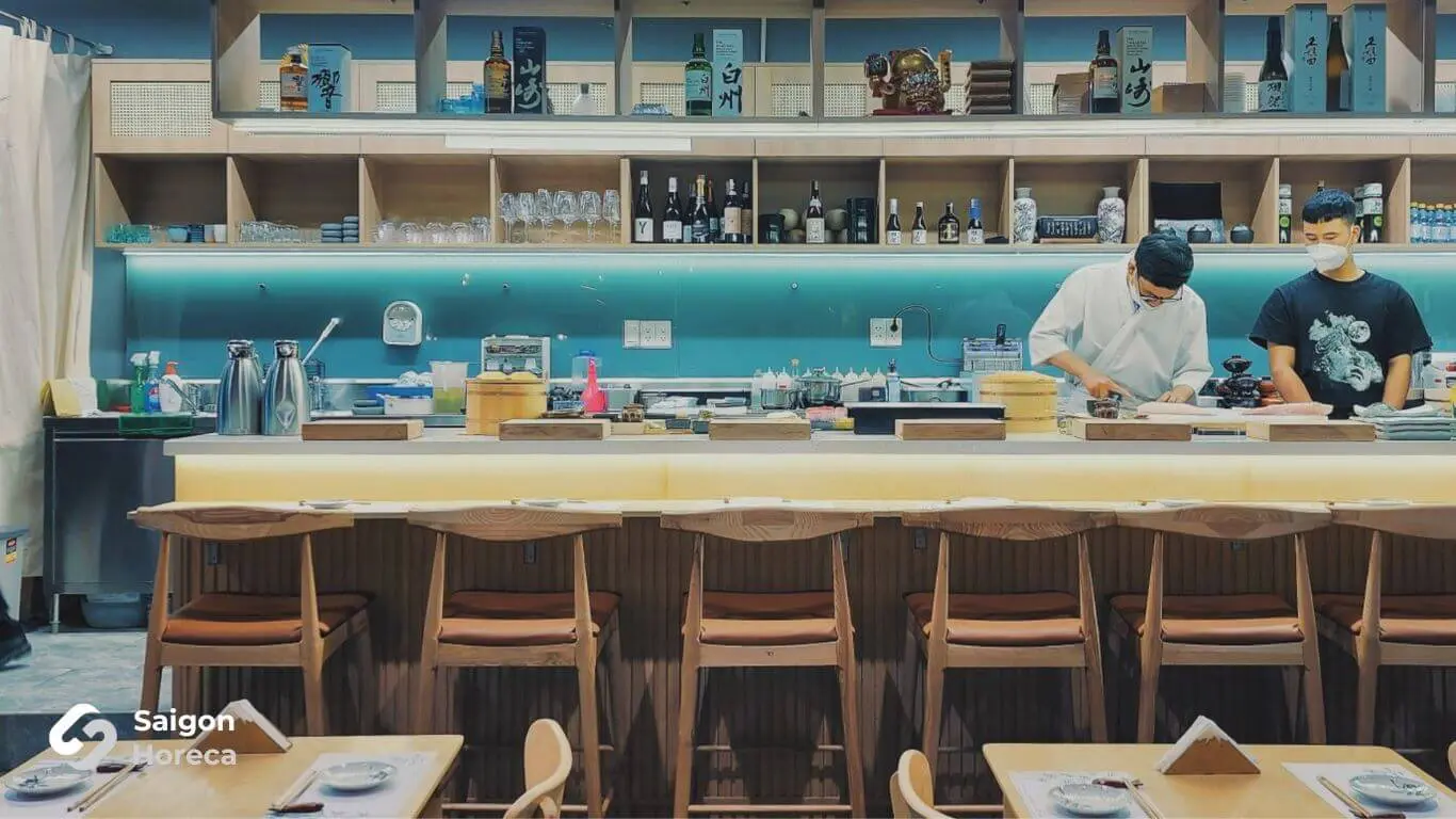 Không gian quầy bar biểu diễn Omakase tại Heiwa Sushi - Saigon Horeca