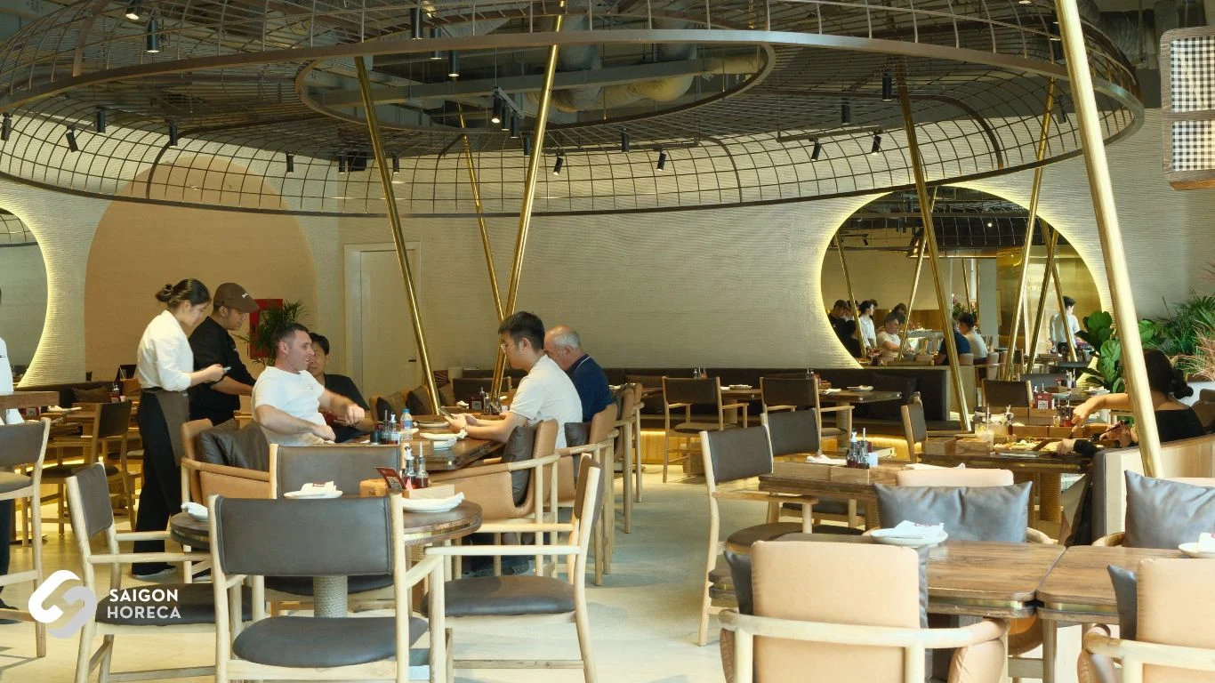 Quầy bar pha chế đồ uống và tủ ly giá treo inox The Cheezy Time